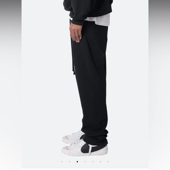 MNML Relaxed Everyday Sweatpants - Picture 4 of 5